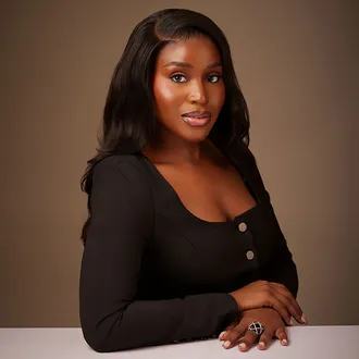 Portrait photograph of Baird & Warner Agent, Victoria Ogunnubi