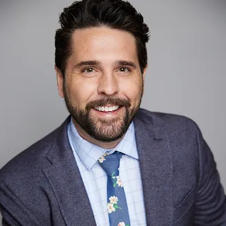 Portrait photograph of Baird & Warner Agent, Andrew  Preston