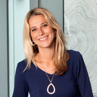 Portrait photograph of Baird & Warner Agent, Nicole Flores